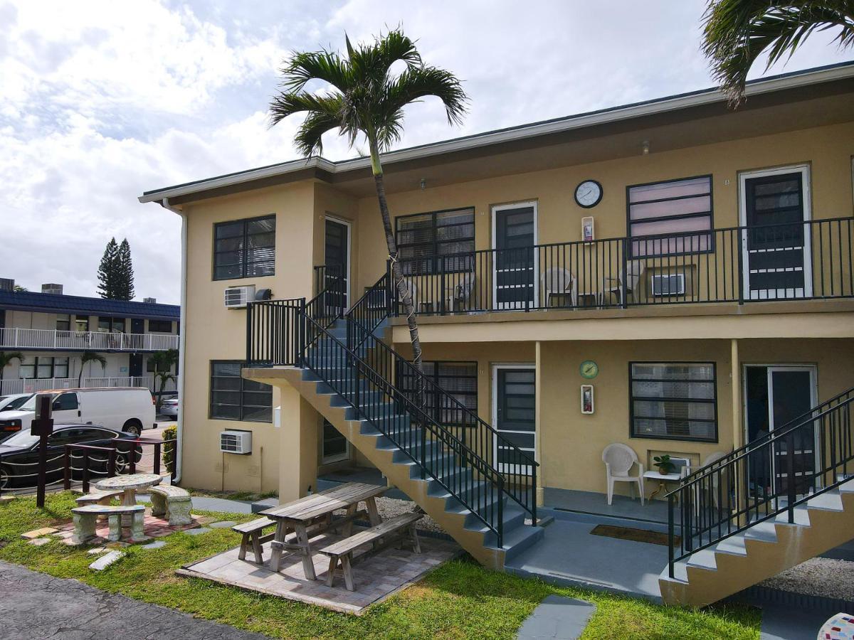 Tropic Isle Hotel & Apartment Голливуд Экстерьер фото
