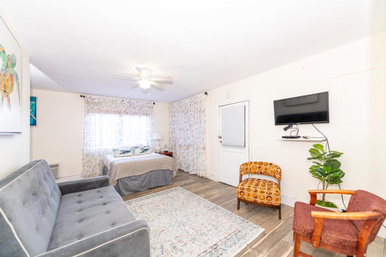 Tropic Isle Hotel & Apartment Голливуд Экстерьер фото